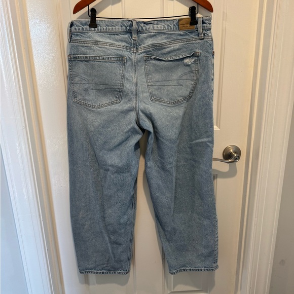American Eagle Outfitters Light Wash Denim Barrel Jeans Size 14 - Picture 9 of 16